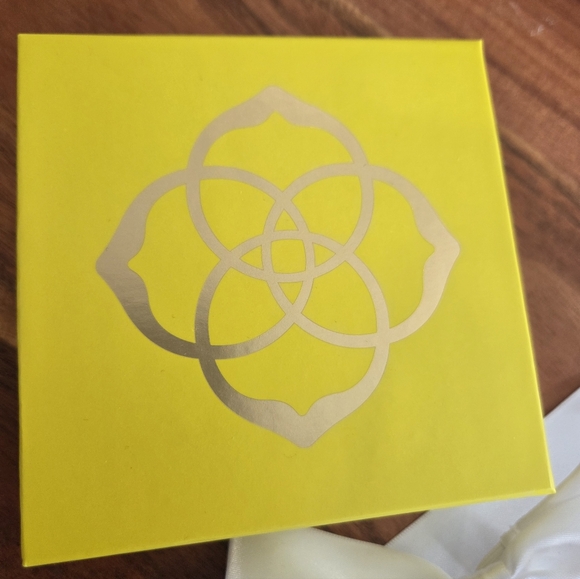 NWT Kendra Scott Silver and Black Bar Necklace - Picture 3 of 6